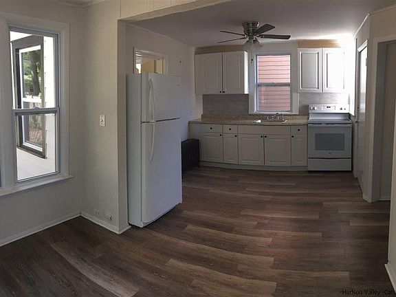 2nd image of 58 Van Deusen St