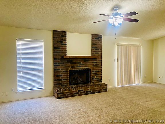 2nd image of 1232 W Los Angeles Cir