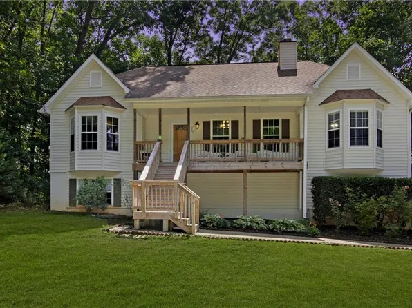 1061 Waters Rd, Hiram, GA 30141