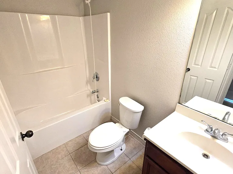 6534 Westwood Village Dr — Photo 18