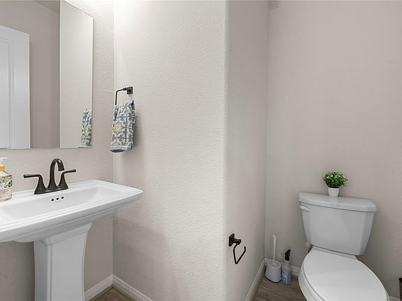 5th image of 21323 Oakley Claremont Ct