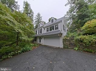 950 Chelten Hills Dr, Wyncote, PA 19095