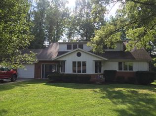 138 Woodlawn Dr, Batesville, IN