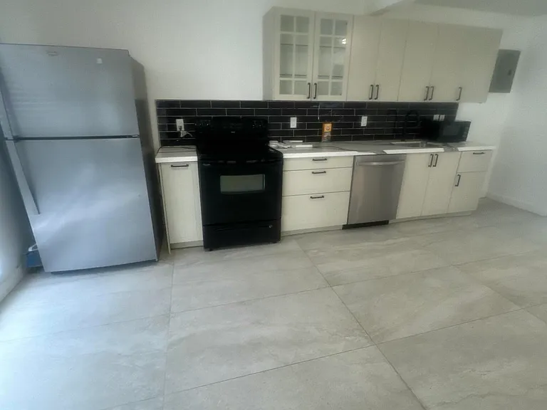 1505 NE 15th Ave #1-2 — Photo 10