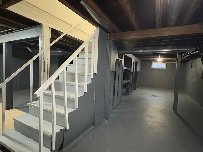 18320 Morris Ave — Photo 24