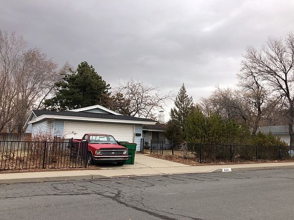 3rd image of 2421 Meadowbrook Ln
