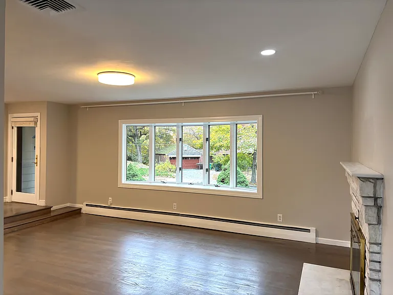 338 Langley Rd — Photo 9