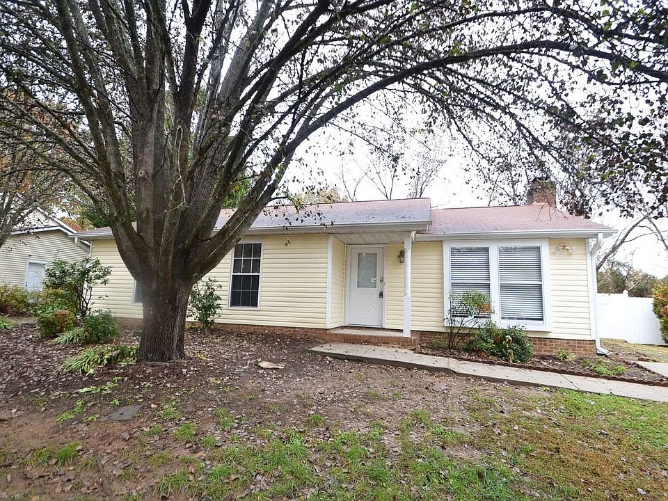 1st image of 427 Vista Grande Cres