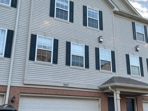 387 Evergreen Cir #387, Gilberts, IL 60136