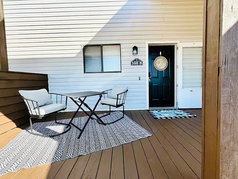380 Explorer Ct #B — Photo 3