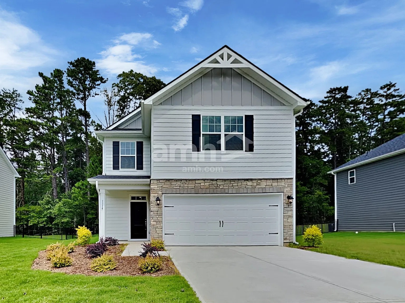 3 bed, 2.5 bath, 1420 sqft, $2,300 — Photo 1