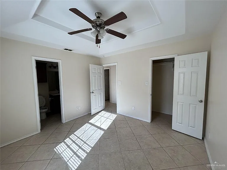 315 W Albatross Ave #A — Photo 8