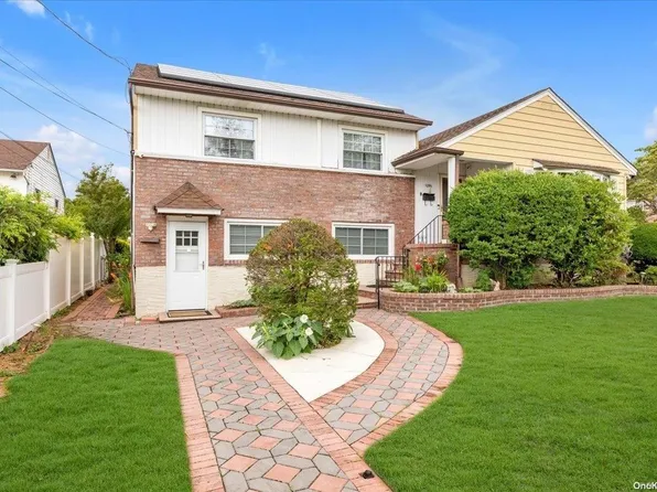 1096 Fenwood Drive, Valley Stream, NY 11580