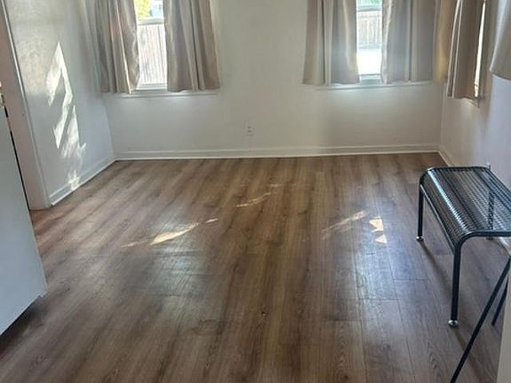 3rd image of 1231 Arcade Blvd