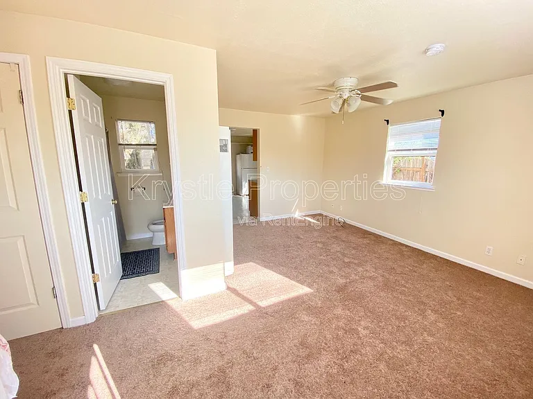 544 Porter St — Photo 6