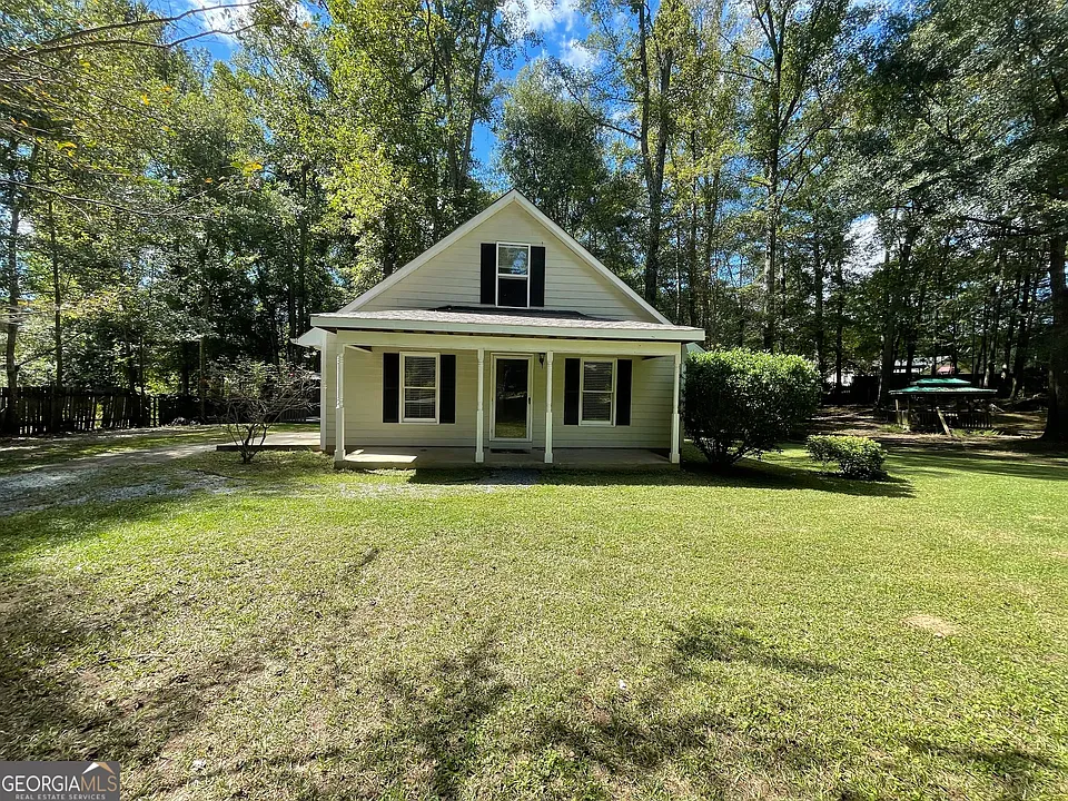 61 Clearwater Rd