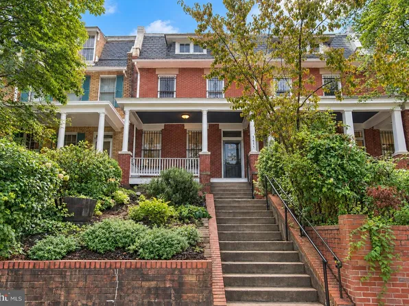 3415 Oakwood Ter NW, Washington, DC 20010