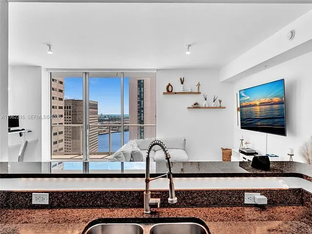 300 S Biscayne Blvd #2916 — Photo 16