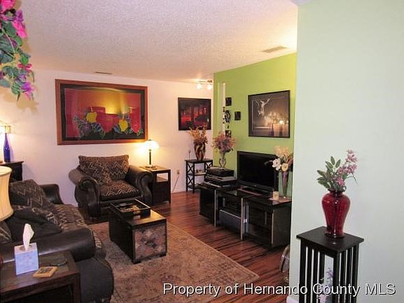 Comfortable Living Room