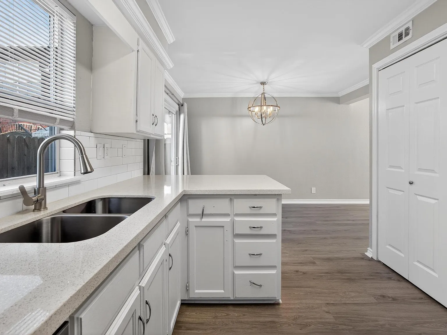 2 bed, 1.5 bath, 1068 sqft, $1,600 — Photo 1