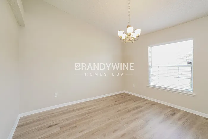 3159 Wavering Ln — Photo 9