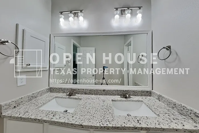 3922 Wildwood Valley Ct — Photo 15
