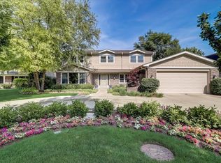 1915 Greenview Rd, Northbrook, IL 60062