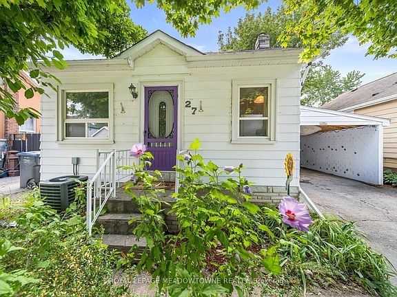 2nd image of 27 Royce Ave