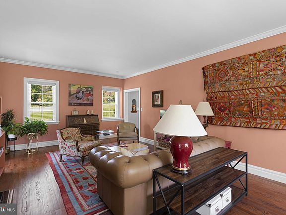 5th image of 4809 Woodside Rd
