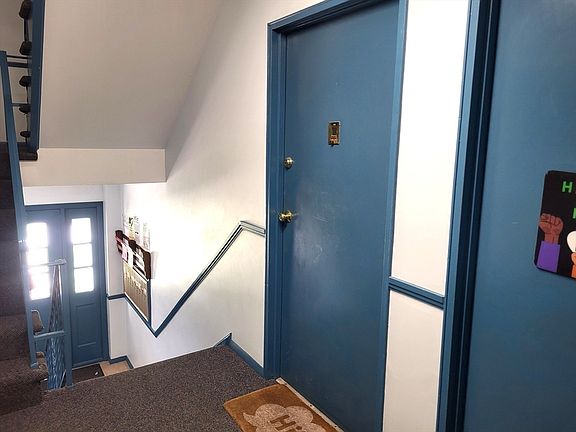 3rd image of 164 Regency Park Dr