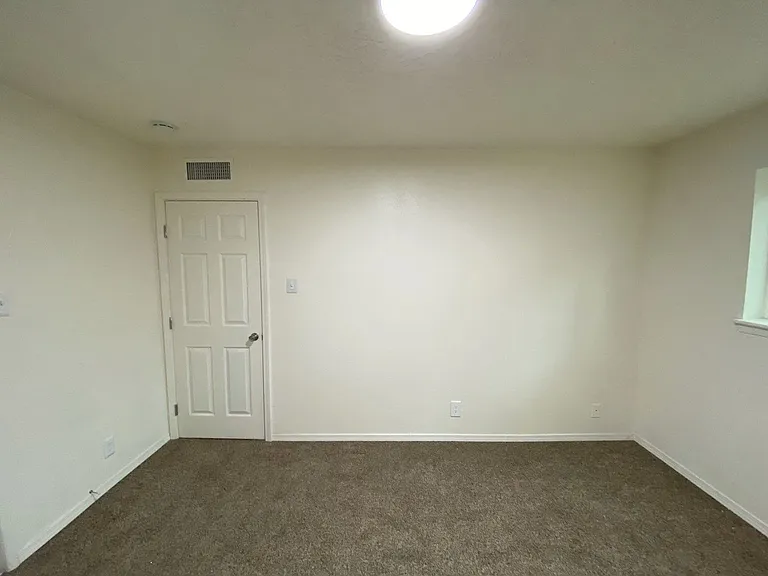 12120 Menaul Blvd NE — Photo 10