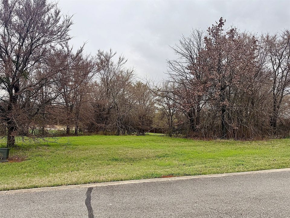 1st image of 126 Roaring Fork Cir