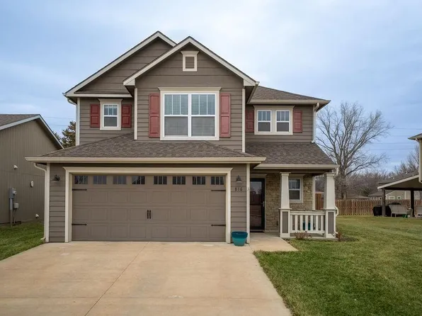 816 W 30th St, Lawrence, KS 66046