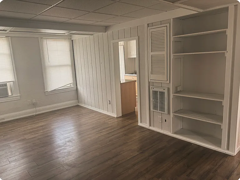 1229 Round Top St #2 — Photo 4