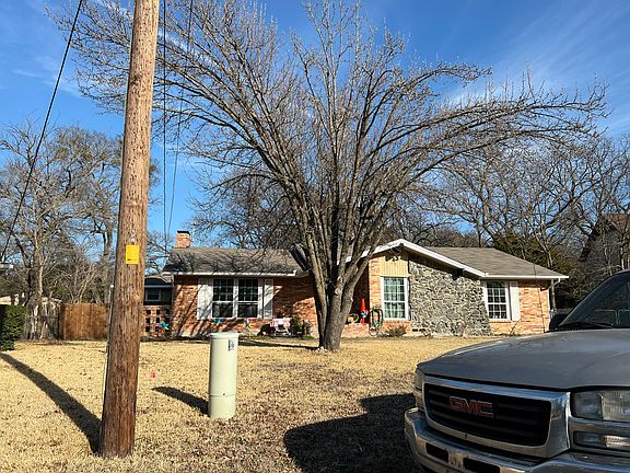2nd image of 128 Brookwood Dr