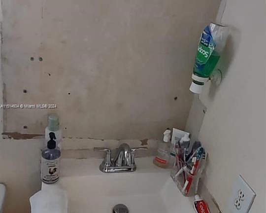 5th image of 6820 W Flagler St APT 203
