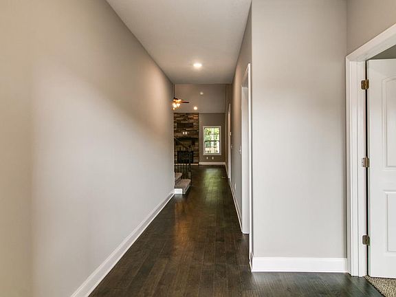 3rd image of 136 Timberridge Dr