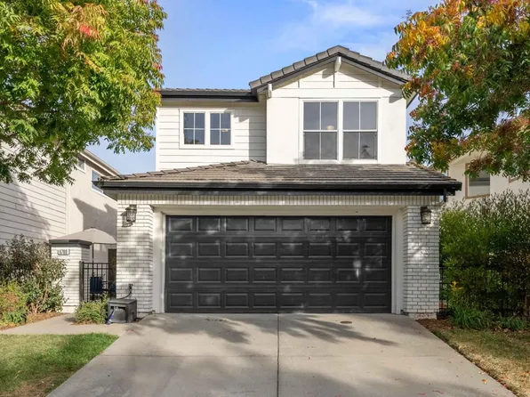 8780 Garbini St, Gilroy, CA 95020