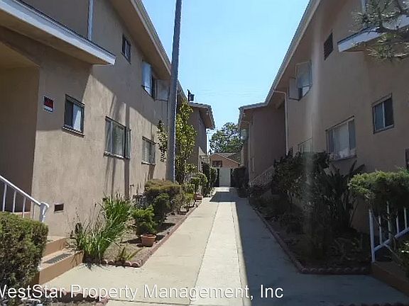 2nd image of 10948 Crenshaw Blvd #1