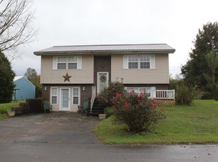 169 Twin Rivers Dr, Bronston, KY 42518