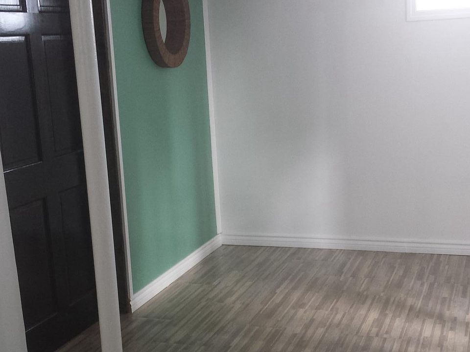 1st image of 110 Fortfield Ave