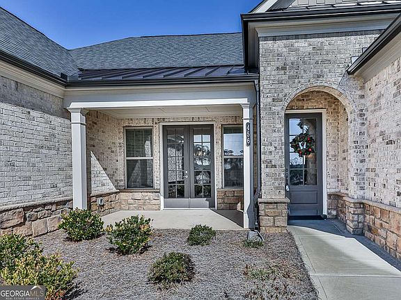 3rd image of 456 Northside Dr