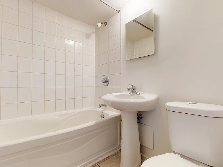 60 Daly Ave — Photo 19