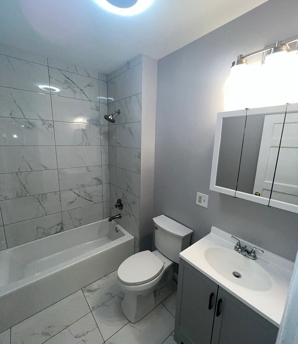 4 bed, 1270 sqft, $2,500 — Photo 1
