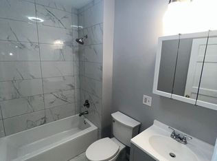 38 Hayes St, Bridgeport, CT 06608