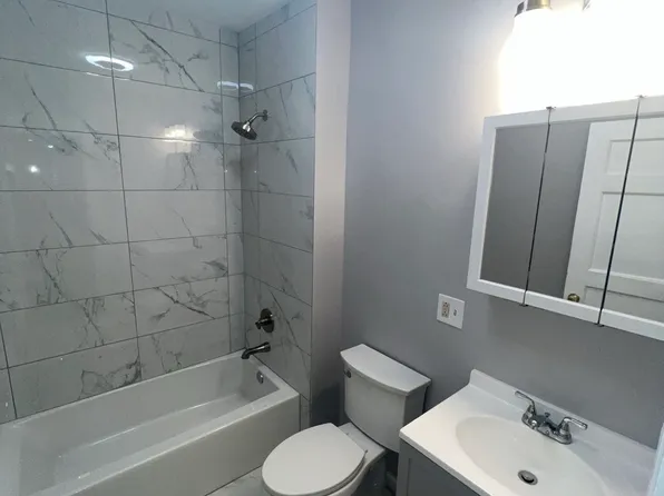 38 Hayes St, Bridgeport, CT 06608