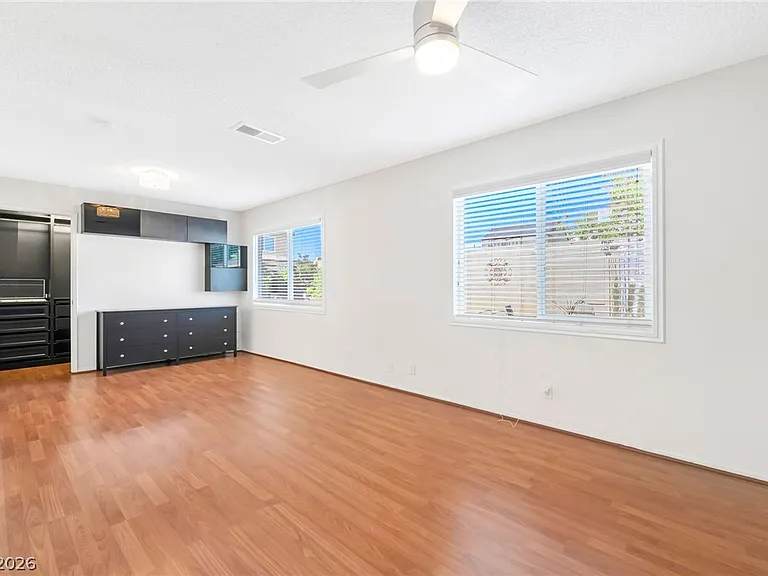 4565 Meridian Dr — Photo 7