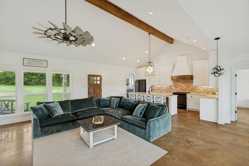 336 Hugh Orr Rd, Van Alstyne, TX - View 3