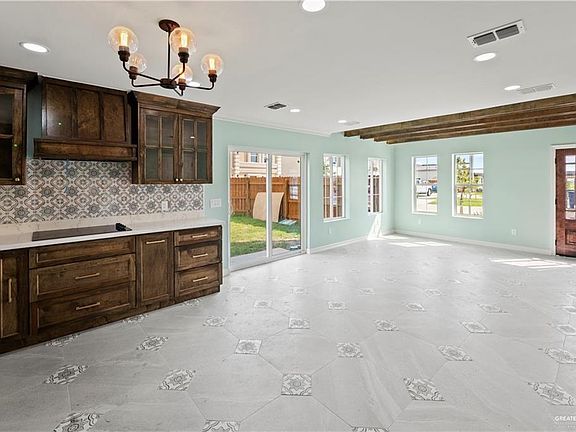 4th image of 1401 E Karen St #B