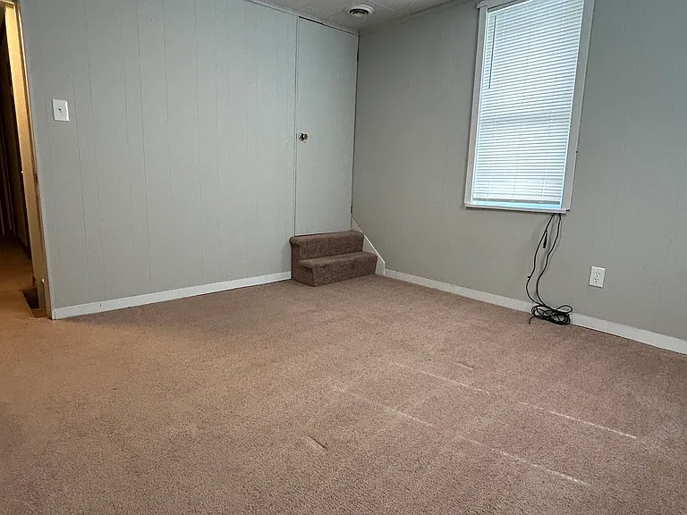 506 E Center St — Photo 10